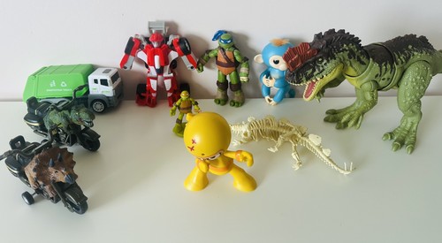 Mixed toy figure bundle - figure, bundle-