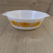 Pyrex Sunflower Round