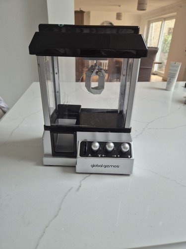 Arcade candy grabber vending - arcade,