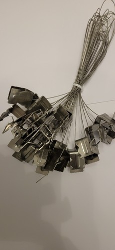 Cut tile roofing clips - tile, of