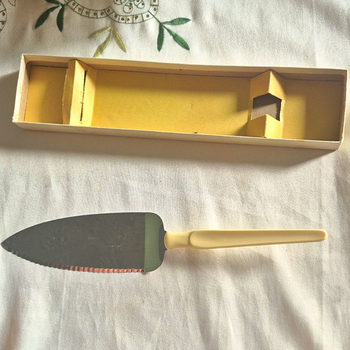Vintage cake pie server slice - cake/pie,