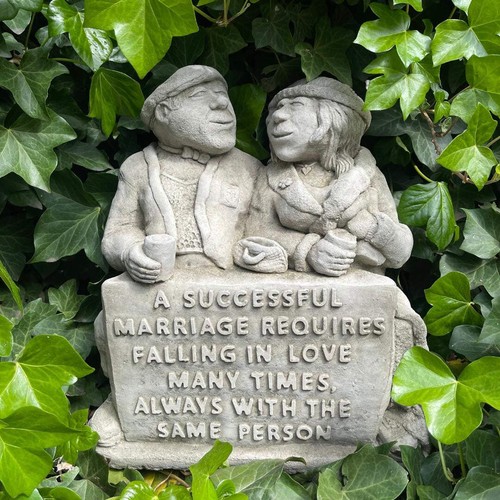 Lovers bench married - on, bench"