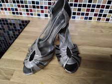 marks and spencer sandals size 5.5 gold