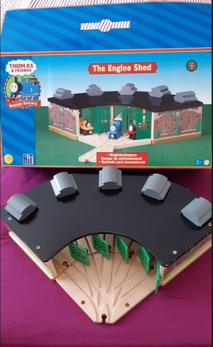 Thomas friends wooden engine - &,