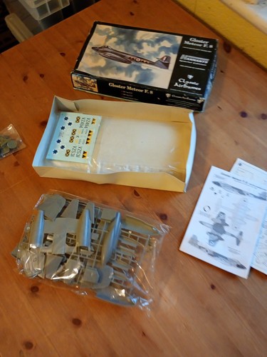 Gloster meteor hannants - gloster,