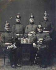 WW1-GERMAN SOLDIERS WITH SPIKE