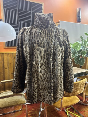 Vintage leopard printed fur - leopard,