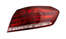 RIGHT COMBINATION REAR LIGHT