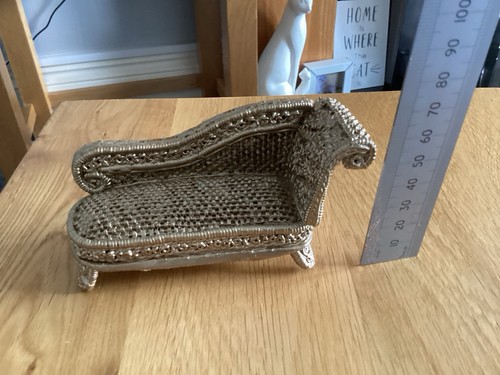 Dolls house chaise longue - chaise,