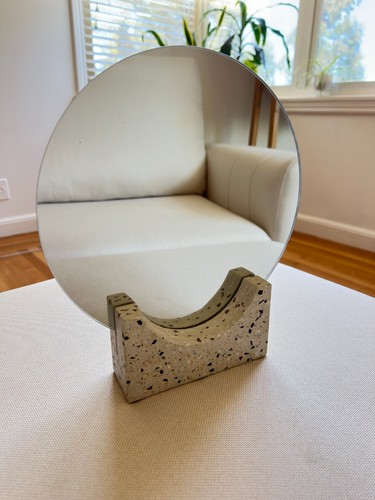 Round terrazzo marble base - round,