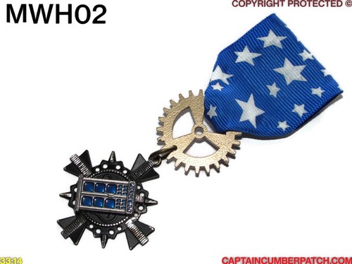 Steampunk medal pin - pin, drape