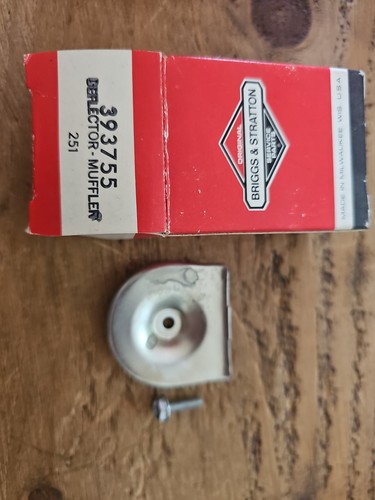 Briggs and stratton deflector - and,