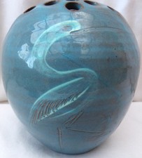 Lovley Vintage Fishley Holland Studio Pottery Vase - Wading Bird Design 13.5cm
