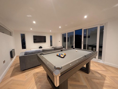 6ft 7ft pool table with - 6ft,