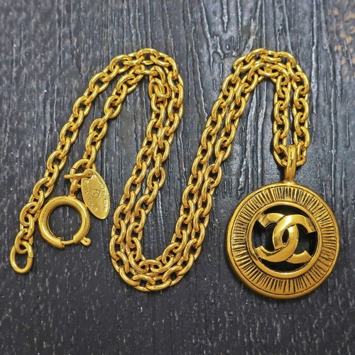 Chanel gold plated logos - cc,