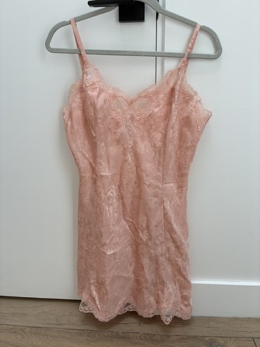 Vtg victoria secret gold - secret,