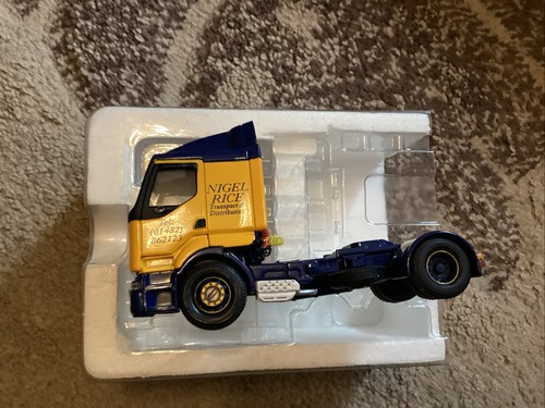 Corgi die cast - cast, renault
