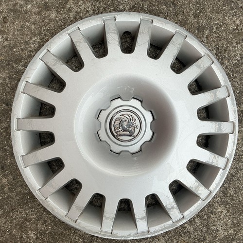 Vauxhall astra wheel trim - vauxhall,