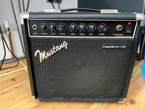 Sunn mustang guitar - sr-15,