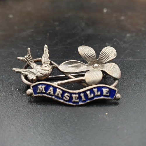 Beautiful small brooch porte - beautiful,