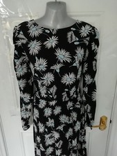 M&S Ladies Size 12 Black Blue White Floral Crinkle Long Maxi Midi Dress Pockets