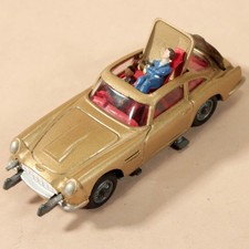 Corgi james bond 007 aston - corgi,