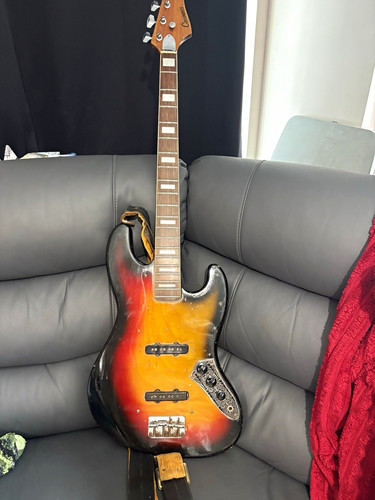 Columbus string right handed - columbus, 4-string