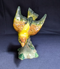 BESWICK BIRD TANAGER Model No
