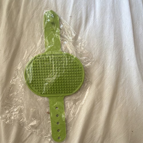 Green rubber dog - green, grooming