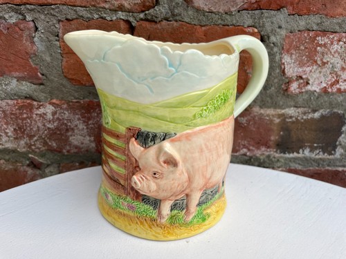 Border fine arts - border, jug,