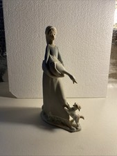 LLADRO Porcelain Figurine Girl