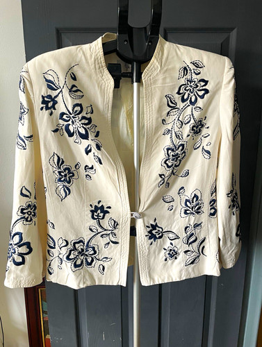 Ivory navy floral silk - ivory/navy,