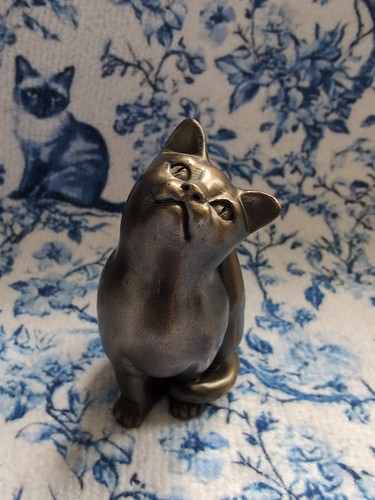 Resin bronze effect - effect, cat