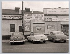1950s Cars & Campaign Signs