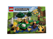 LEGO Minecraft: The Bee Farm (21165) - complete with box