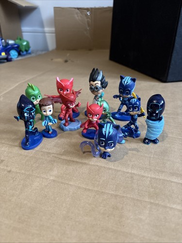 Masks figure bundle - bundle, between