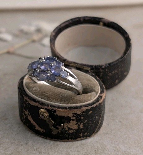 9ct tanzanite and diamond - and,