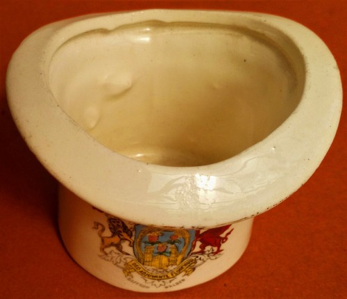 Crested ware top hat - hat, un