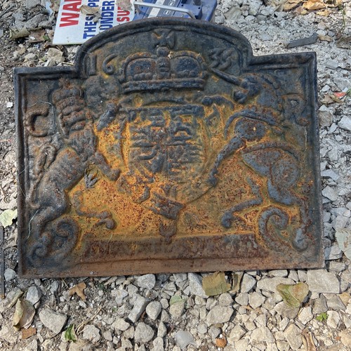 1635 dated cast iron - 1635,