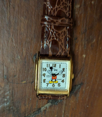 Vtg lorus mickey - mouse, watch