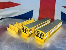 Hornby 00 R346  Class 142 DMU T&WPTE ￼ yellow  Body Shell Only  Vgc#RR