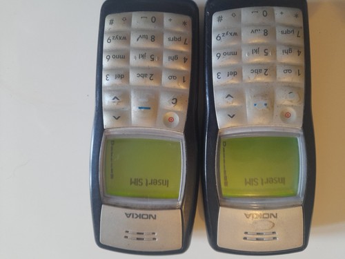 Nokia 1100 mobile phone - ,