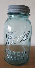 VINTAGE BALL 'PERFECT  MASON' JAR WITH METAL LID. BLUE GLASS. GOOD CONDITION.