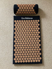 ECO BALANCE ACU PRESSURE MAT AND PILLOW, NOT USED MINT