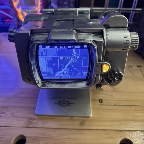 Hand fallout series - series, pip-boy