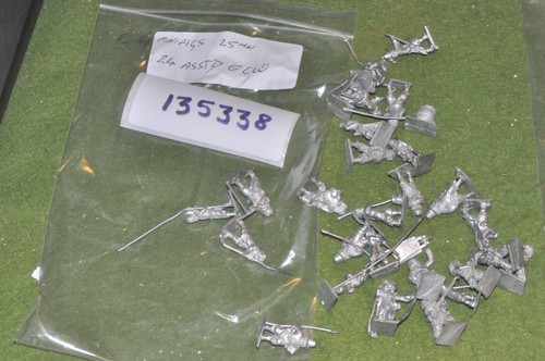 25mm ecw castings - /, minifigs