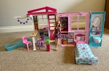 Barbie FXG55 Doll and