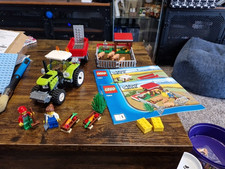 LEGO CITY: Pig Farm & Tractor