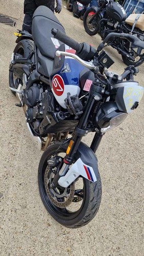 Triumph trident 660 triple - triumph,