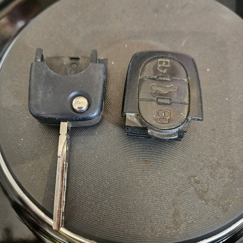 Genuine oem audi three - oem, button